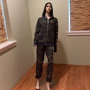 Victoria's Secret Pink Matching Set In Camouflage W/Copper Colored Sequins M/L